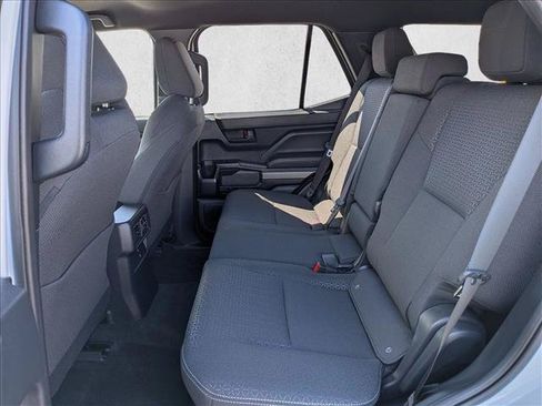 Used 2026 Toyota 4Runner SR5 AWD/4WD image 17
