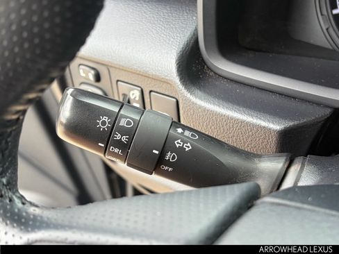 Used 2024 Toyota 4Runner SR5 Premium w/ Moonroof Package AWD/4WD image 18