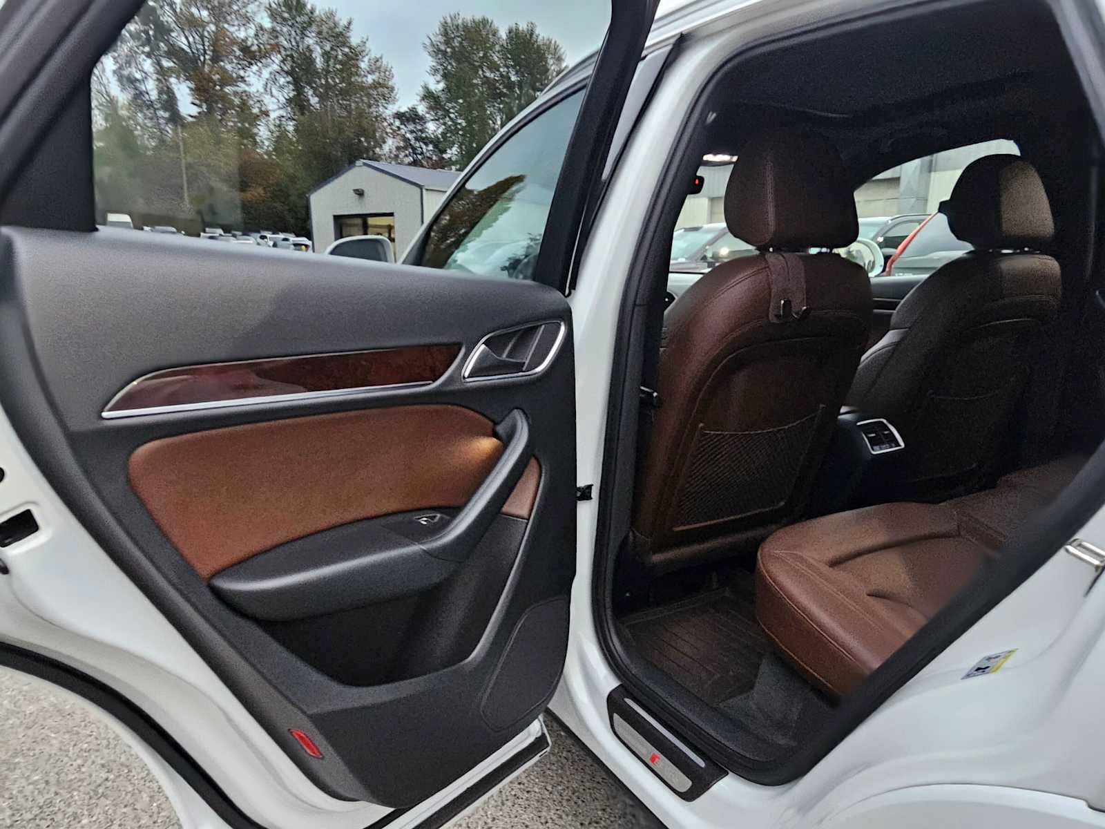 Used 2018 Audi Q3 2.0T Premium Plus w/ Premium Plus Package AWD/4WD image 14
