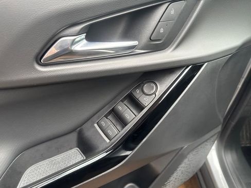 Certified 2025 Chevrolet Equinox LT w/ Safety and Technology Package image 17