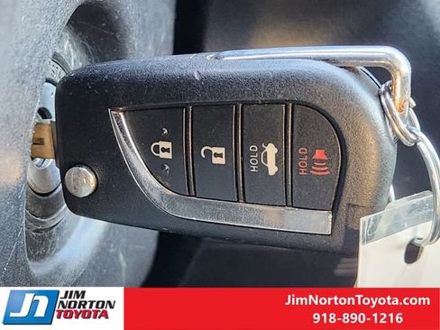 Used 2024 Toyota Camry SE image 23