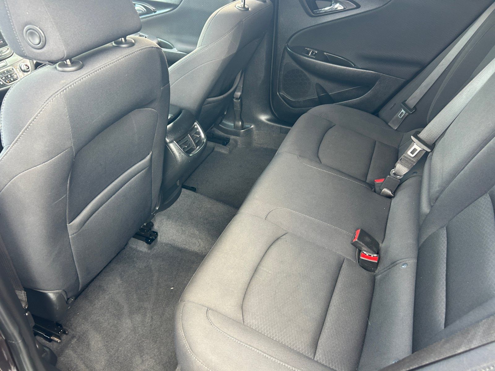 Used 2020 Chevrolet Malibu LT FWD image 17