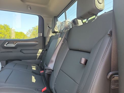 New 2026 GMC Sierra 1500 Elevation w/ Elevation Premium Package AWD/4WD image 8