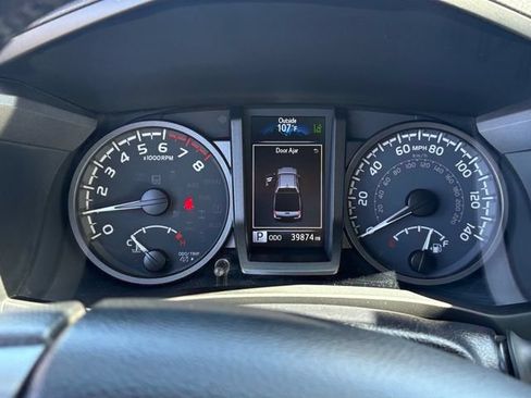 Certified 2023 Toyota Tacoma TRD Off-Road AWD/4WD image 16