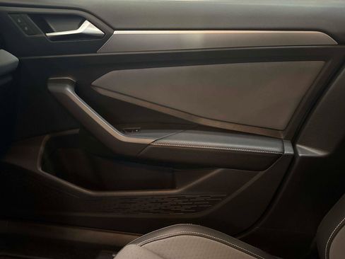 Used 2025 Volkswagen Jetta SE image 22