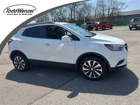 Used 2022 Buick Encore Preferred w/ Safety Package AWD/4WD image 1
