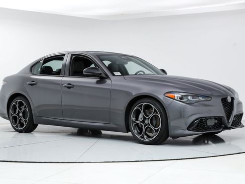 New 2025 Alfa Romeo Giulia w/ Driving Assist Package RWD image 7