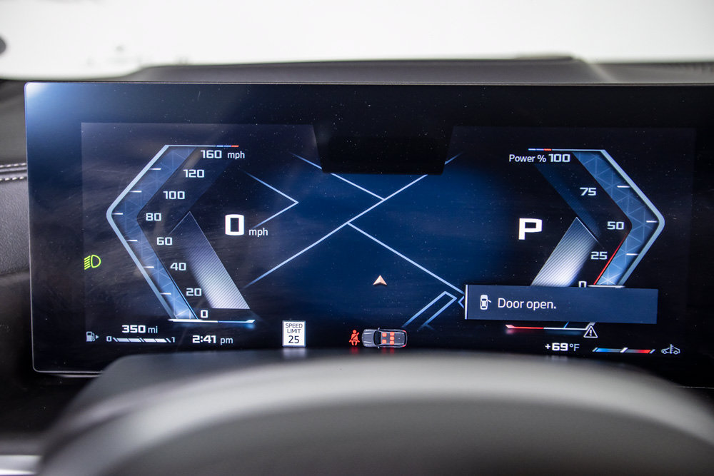 Used 2024 BMW X7 M60i AWD/4WD image 27