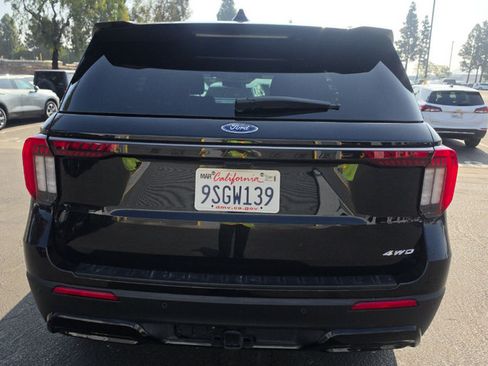 Used 2025 Ford Explorer ST-Line AWD/4WD image 4