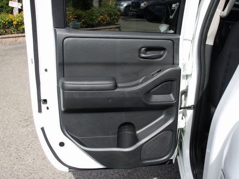 Used 2025 Nissan Frontier S w/ S Utility Package image 31