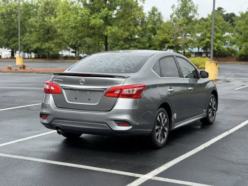 Used 2019 Nissan Sentra SR FWD image 8
