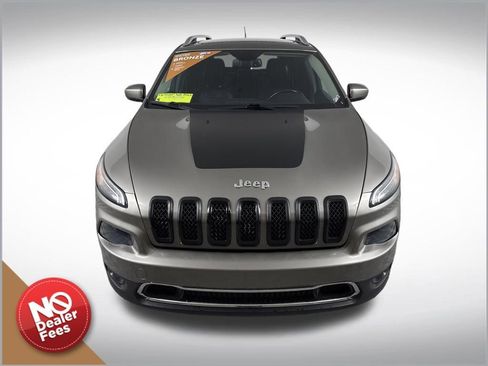 Used 2017 Jeep Cherokee Limited w/ Luxury Group image 9
