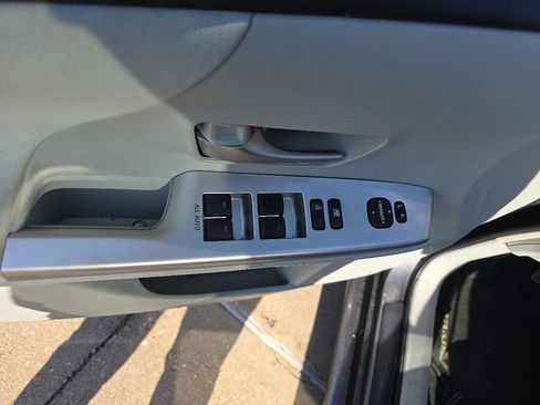 Used 2012 Toyota Prius V Three image 25