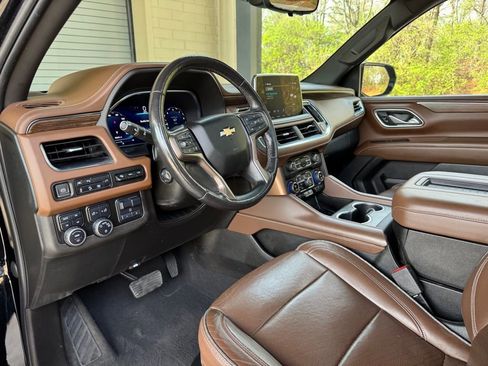 Used 2022 Chevrolet Suburban High Country image 29