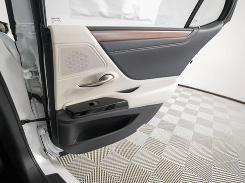 New 2025 Lexus ES 350 w/ Premium Package image 15