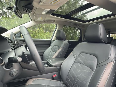 Certified 2025 Nissan Pathfinder Platinum w/ Cargo Package image 13