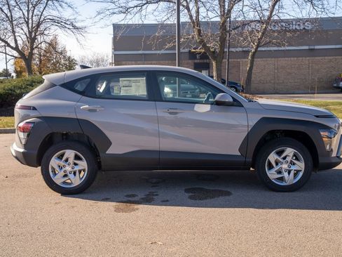 New 2026 Hyundai Kona SE image 8