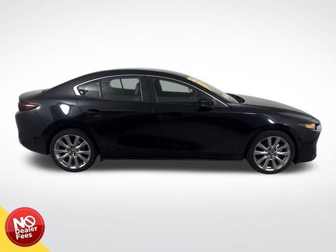 Used 2022 MAZDA MAZDA3 s image 2