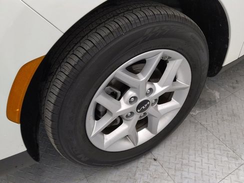 Used 2025 Kia Soul LX image 31