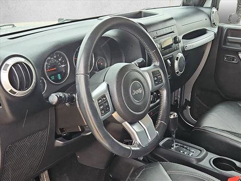 Used 2014 Jeep Wrangler Freedom Edition image 10