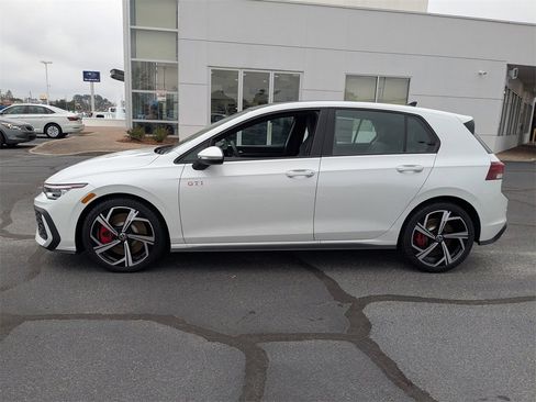 Used 2026 Volkswagen GTI SE image 8
