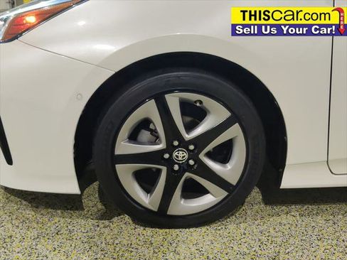 Used 2019 Toyota Prius XLE FWD image 21