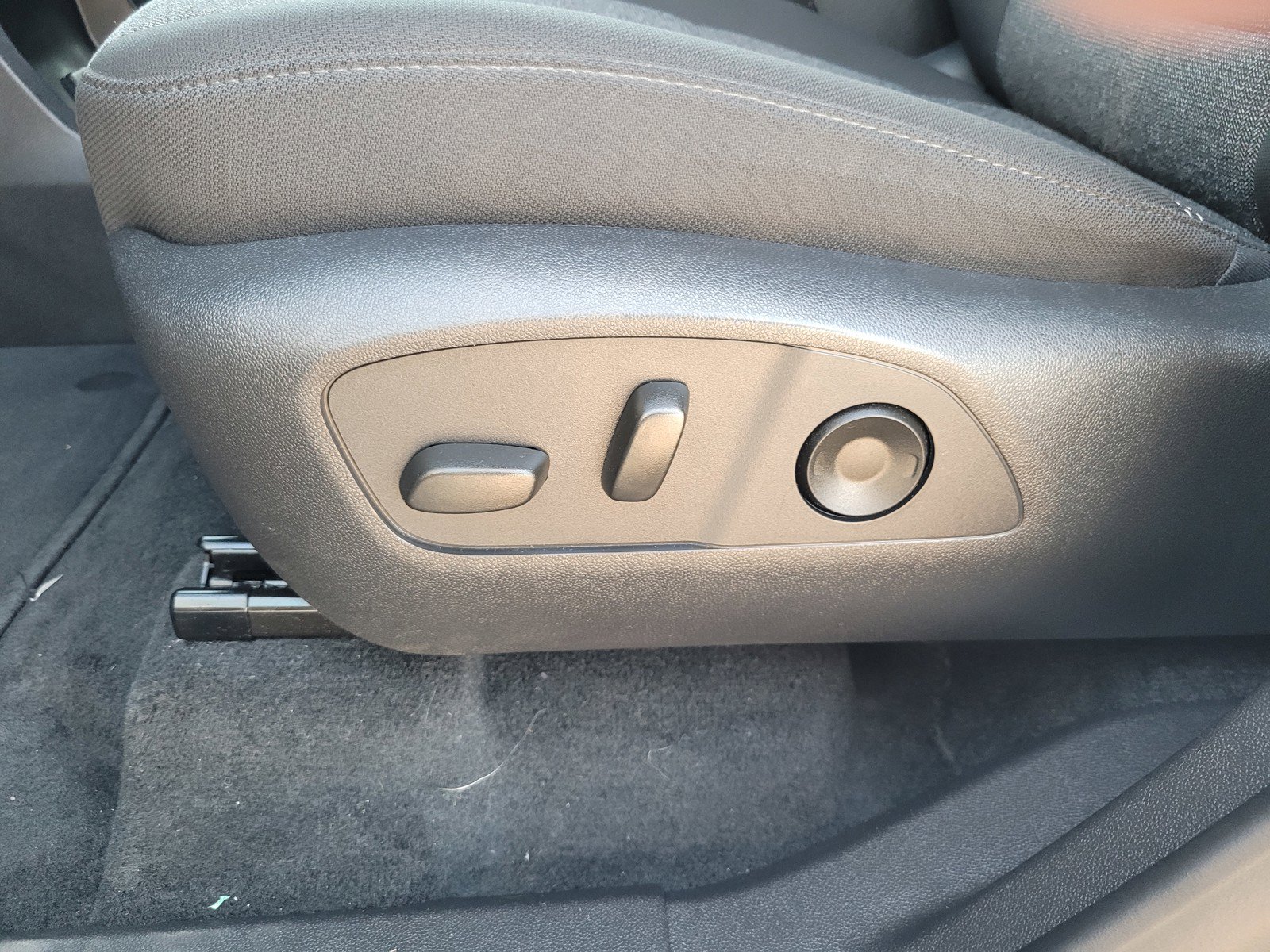 Used 2025 GMC Acadia Elevation FWD image 10