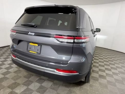Used 2024 Jeep Grand Cherokee Limited 4xe w/ Trailer Tow Package AWD/4WD image 5