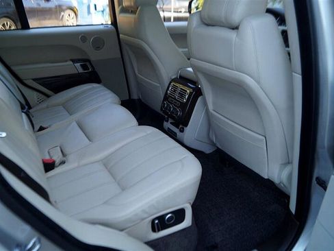 Used 2016 Land Rover Range Rover HSE image 13