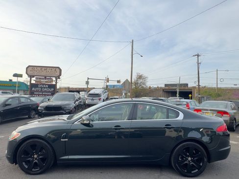 Used 2009 Jaguar XF Luxury RWD image 3
