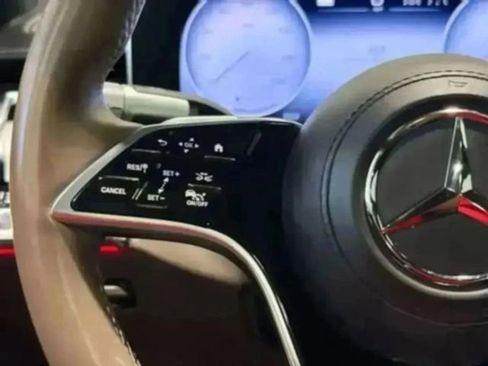 Used 2023 Mercedes-Benz S 580 4MATIC Sedan image 49