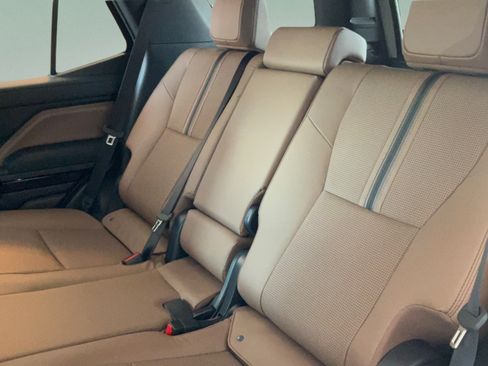 Used 2026 Toyota 4Runner Limited AWD/4WD image 25