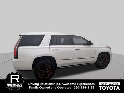 Used 2016 Cadillac Escalade Platinum AWD/4WD image 6