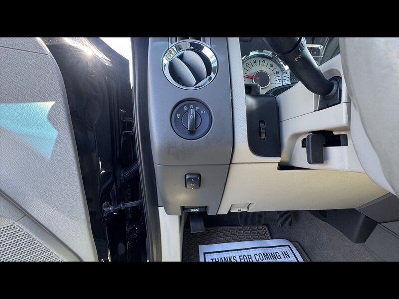 Used 2012 Ford Expedition EL XLT w/ Leather Seating Pkg AWD/4WD image 16