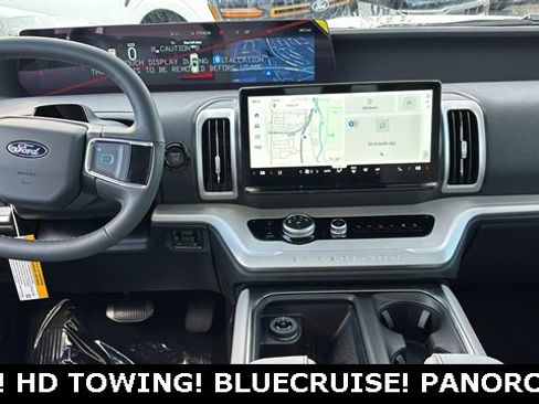 New 2025 Ford Expedition Active image 6