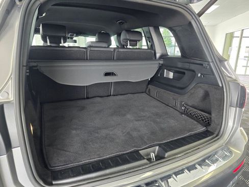 Used 2023 Mercedes-Benz GLB 250 4MATIC image 18