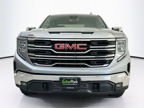 Used 2025 GMC Sierra 1500 SLT AWD/4WD image 2