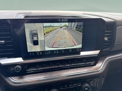 Used 2023 Chevrolet Silverado 1500 LTZ image 13