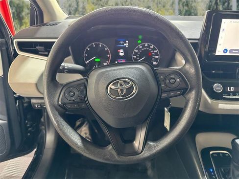 Used 2023 Toyota Corolla LE FWD image 18
