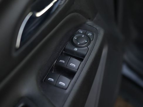 Used 2019 Chevrolet Equinox LT image 22