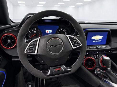 Used 2021 Chevrolet Camaro SS RWD image 26