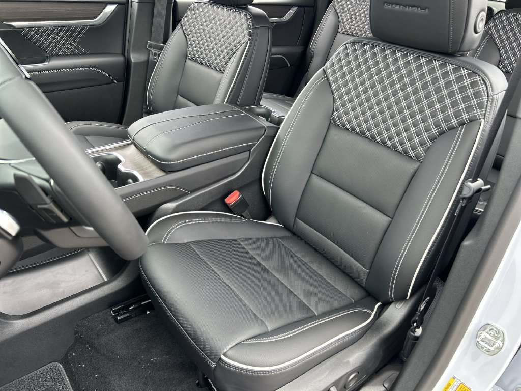 New 2027 GMC Acadia Denali FWD image 19