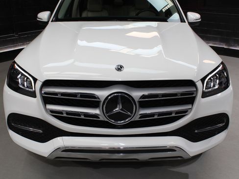 Used 2020 Mercedes-Benz GLS 450 4MATIC image 11