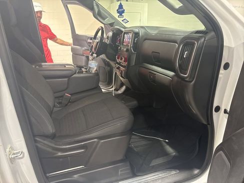 Used 2019 Chevrolet Silverado 1500 LT w/ Texas Edition AWD/4WD image 9