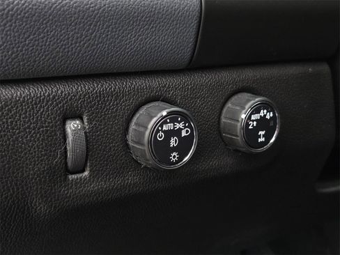 Used 2018 Chevrolet Colorado Z71 image 19