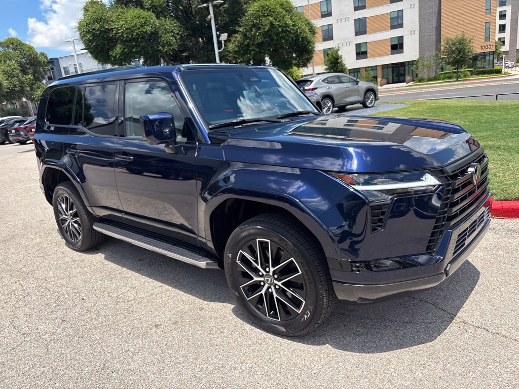 Certified 2026 Lexus GX 550 w/ Accessory Package (2T) AWD/4WD image 7