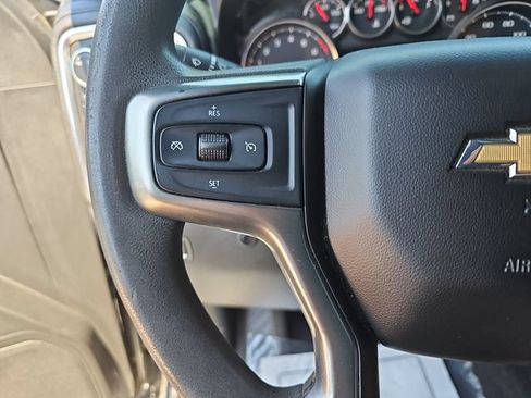 Used 2020 Chevrolet Silverado 1500 LT AWD/4WD image 19