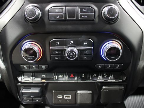 Used 2021 Chevrolet Silverado 2500 LTZ w/ LTZ Plus Package AWD/4WD image 16