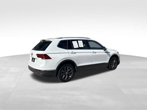 Used 2022 Volkswagen Tiguan SE FWD image 5