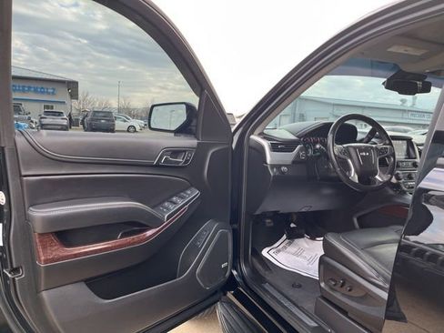 Used 2019 GMC Yukon XL SLT image 6
